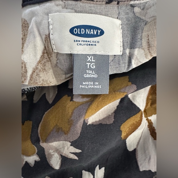 🌿 Old Navy Long Sleeve Floral Leaf Romper (Size XL, Pre-Loved) 🌿 - Picture 6 of 10